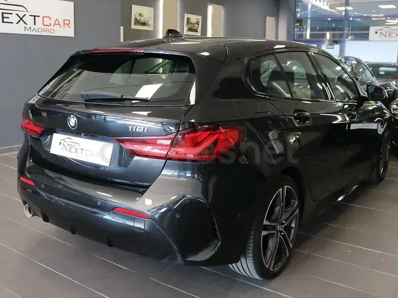 Usado BMW 118 Comfort Edition 136 CV (100 kW) 2021 Negro Berlina