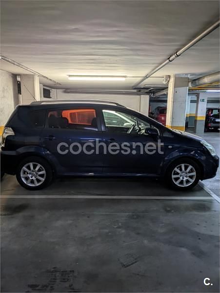 Usado Toyota Corolla Verso Sol 116 CV (85 kW) 2005 Azul Monovolumen