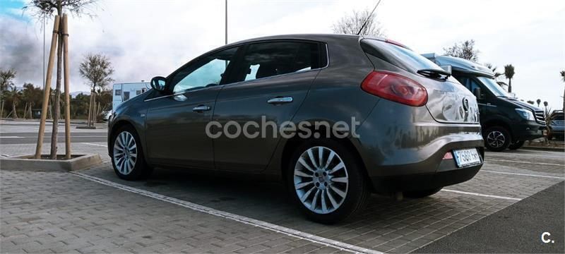 Gris / plata Usado 2007 Fiat Bravo Active Utilitario | 1000 € (Super precio) - Imagen 1/4