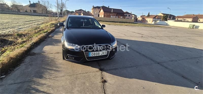 Usado Audi A4 245 CV (180 kW) 2012 Negro Familiar