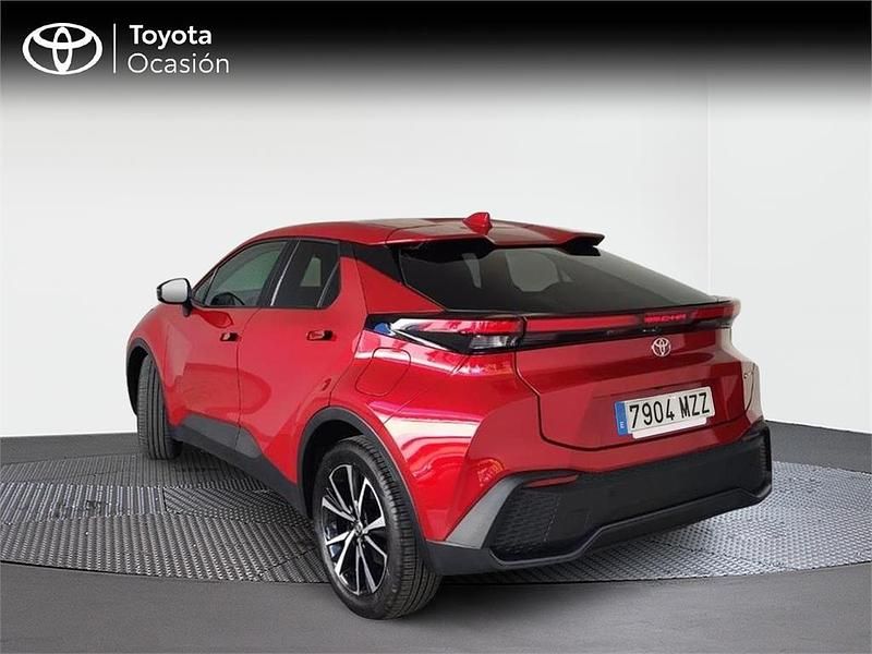 Usado Toyota C-HR Advance 223 CV (164 kW) 2025 Rojo emocion SUV