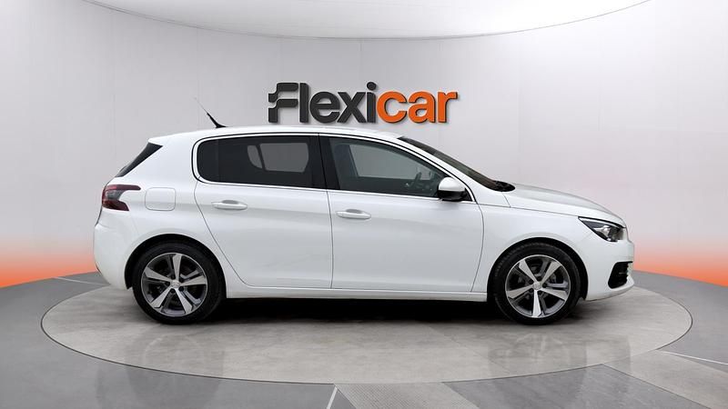 Usado Peugeot 308 Access 110 CV (80 kW) 2019 Blanco Berlina