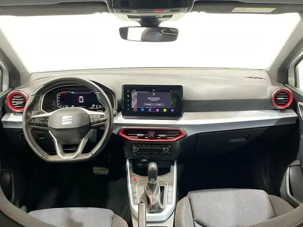Usado Seat Arona FR 150 CV (110 kW) 2024 Blanco SUV