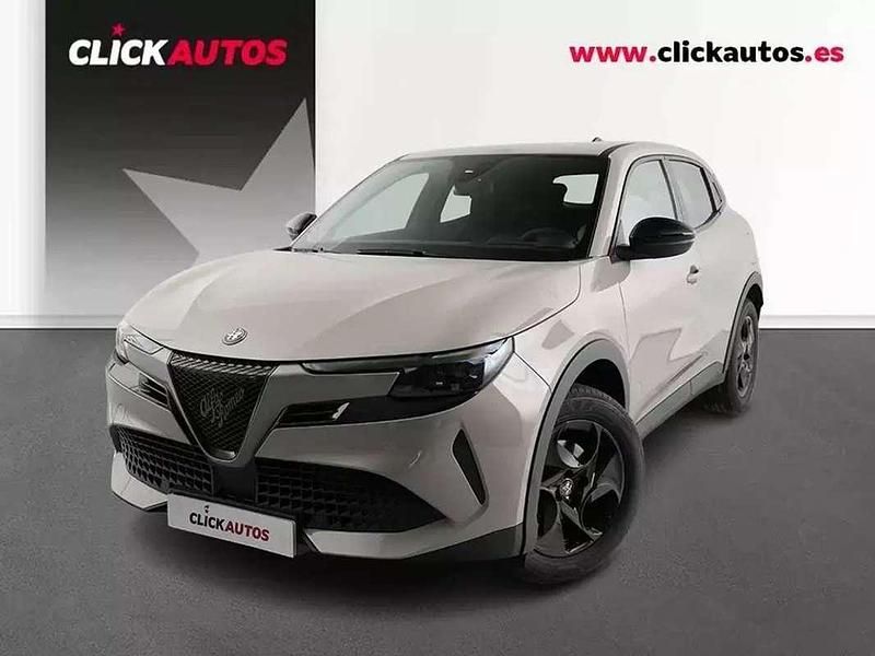 Beige Usado 2025 Alfa Romeo Junior SUV | 24.100 € (Precio justo) - Imagen 1/4