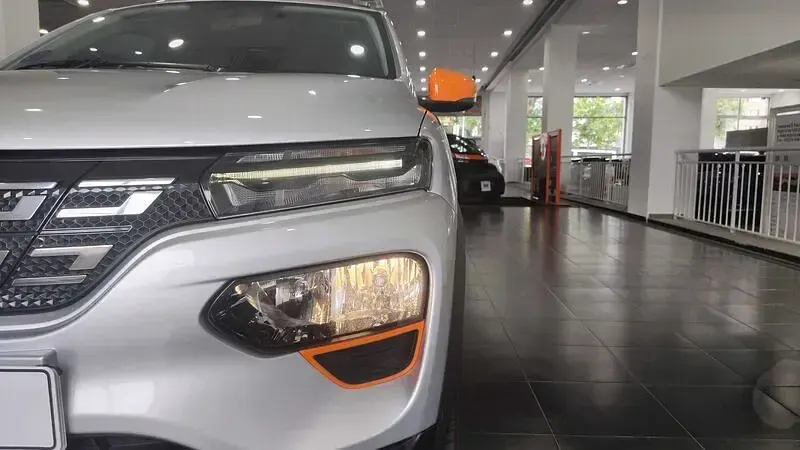 Usado Dacia Spring Comfort Plus 33 kW (45 CV) 2022 Azul Utilitario