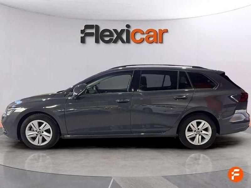 Usado VW Golf VIII Life 131 CV (96 kW) 2024 Gris Familiar