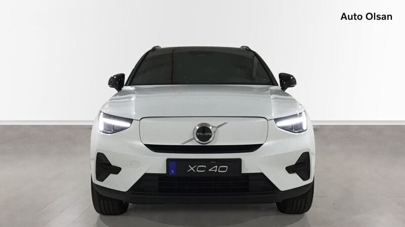 Usado Volvo XC40 Plus 175 kW (238 CV) 2023 Blanco SUV