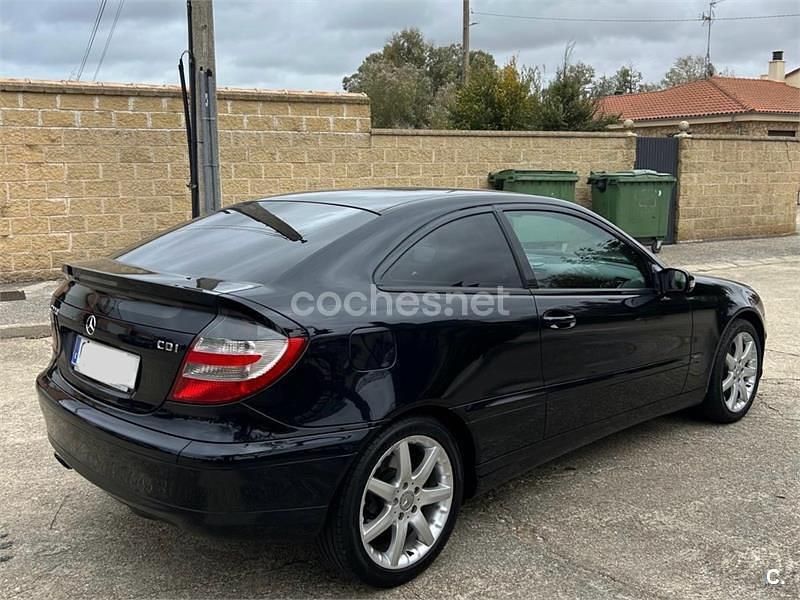 Usado Mercedes C200 Sport Edition 122 CV (89 kW) 2006 Negro Berlina