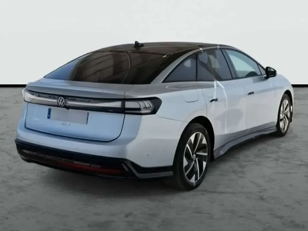 Usado VW ID.7 Pro 210 kW (286 CV) 2024 Negro Berlina