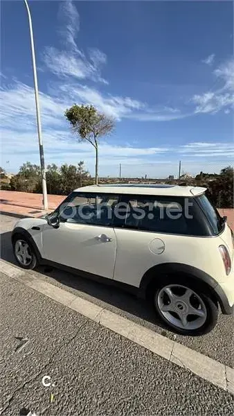 Używany Mini Cooper 116 KM (85 kW) 2006 Beżowy Hatchback