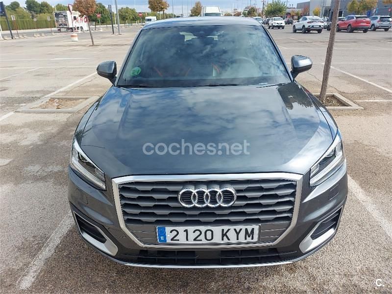 Usado Audi Q2 Sport 116 CV (85 kW) 2019 Gris / plata SUV