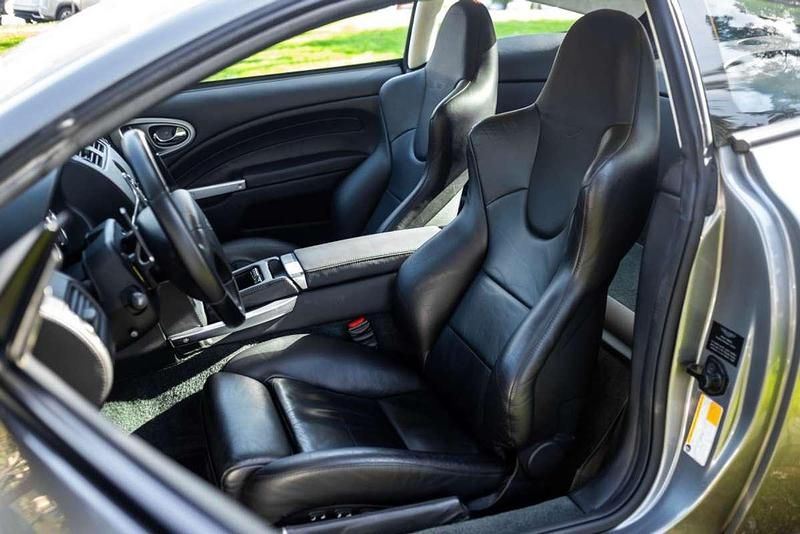 Usado Aston Martin Vanquish 520 CV (382 kW) 2005 Gris / plata Coupe