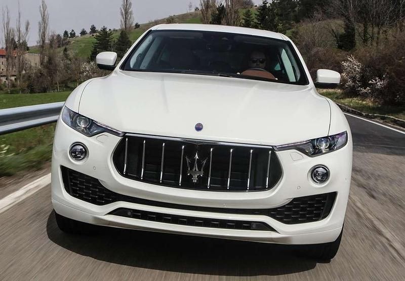 Usado Maserati Levante 430 CV (316 kW) 2018 Gris SUV
