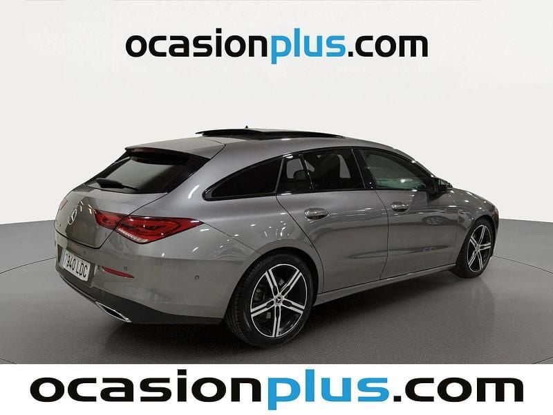 Usado Mercedes CLA200 163 CV (119 kW) 2019 Gris Monovolumen