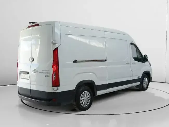 Usado Maxus eDeliver 3 150 kW (204 HP) 2022 Branco Van