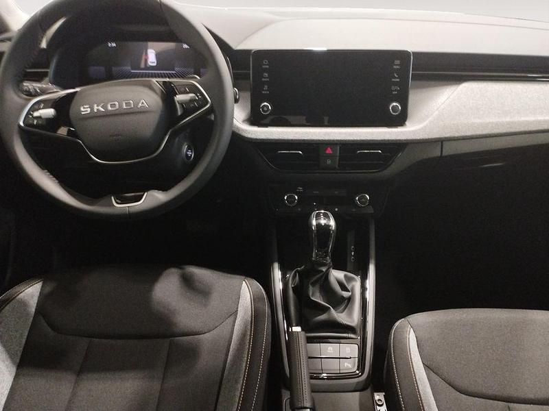 Nuevo Skoda Fabia Selection 80 CV (58 kW) 2025 Gris Utilitario