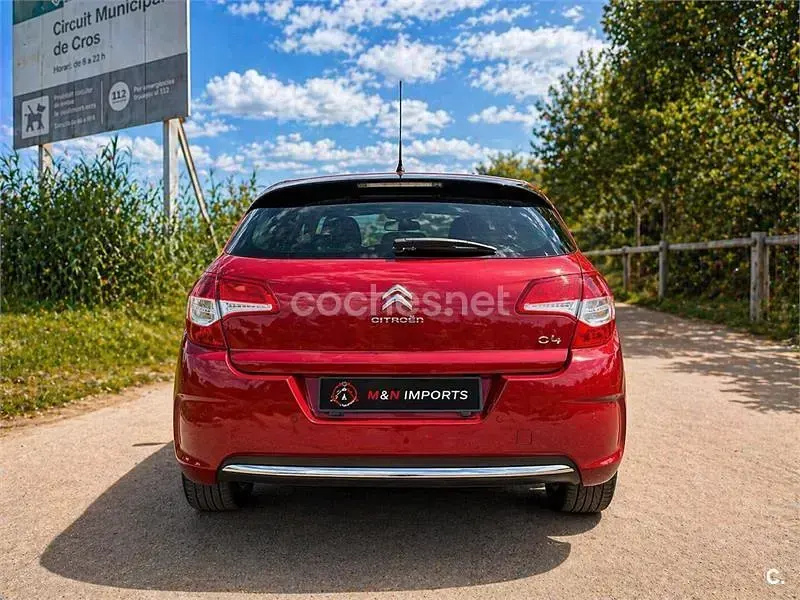 Usado Citroën C4 Business Class 120 HP (88 kW) 2013 Vermelho Sedan