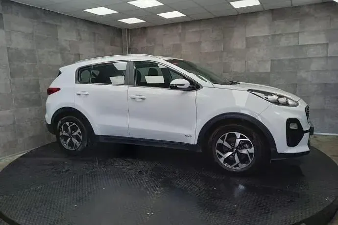 Usado Kia Sportage 136 CV (100 kW) 2019 Blanco SUV