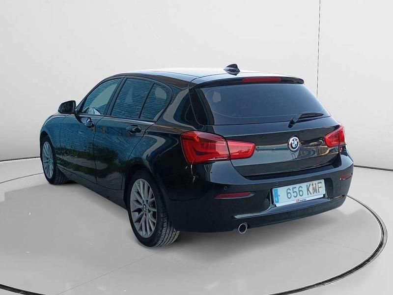 Usado BMW 118 150 CV (110 kW) 2018 Negro Utilitario