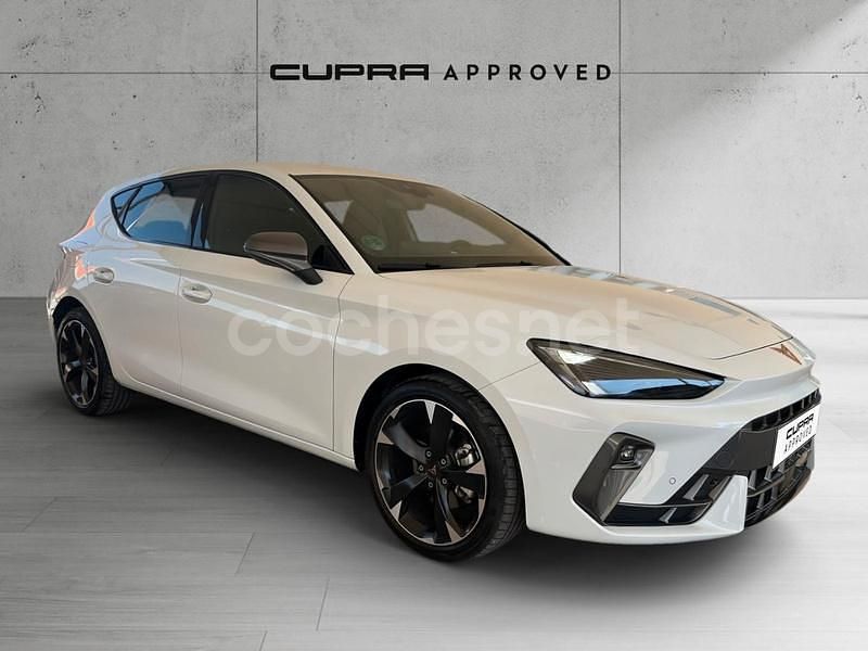 Usado Cupra Leon 150 CV (110 kW) 2025 Blanco Berlina