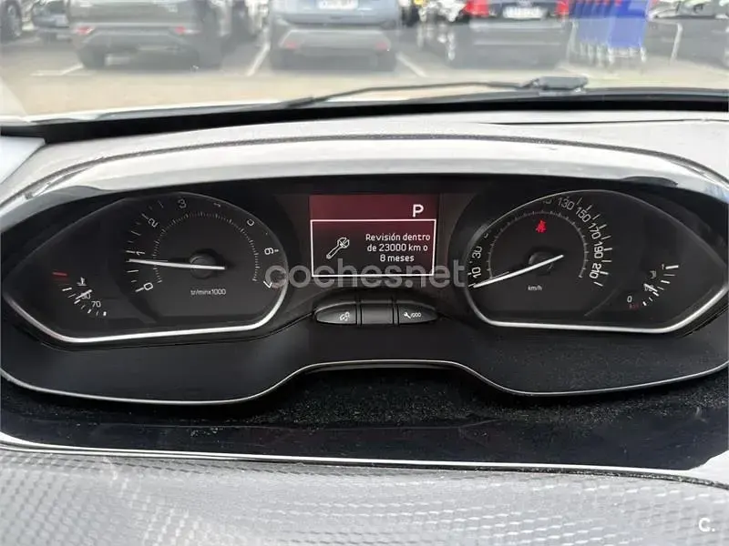 Usado Peugeot 208 GT-line 110 CV (80 kW) 2017 Blanco Utilitario