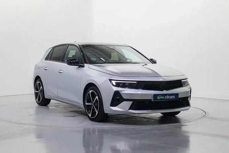 Usado Opel Astra S 130 HP (95 kW) 2025 Cinzento Sedan