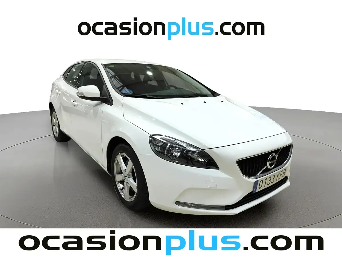 Usado Volvo V40 Kinetic 122 CV (89 kW) 2017 Blanco Berlina