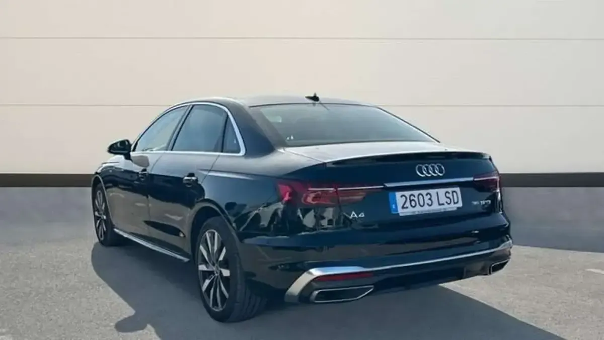 Usado Audi A4 S-Line 150 CV (110 kW) 2021 Negro Berlina