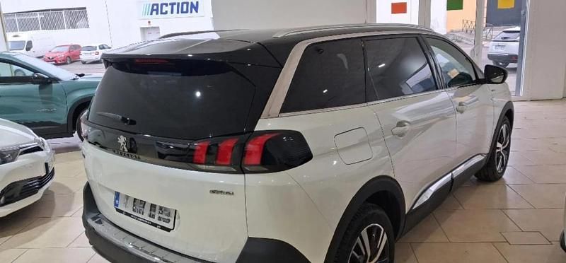 Usado Peugeot 5008 GT-line 131 CV (96 kW) 2020 Blanco