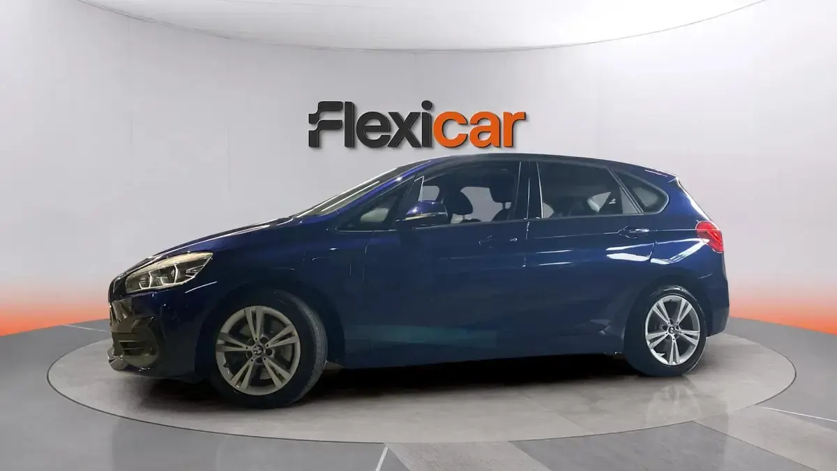 Usado BMW 225 Active Tourer iPerformance 224 CV (164 kW) 2020 Azul Monovolumen