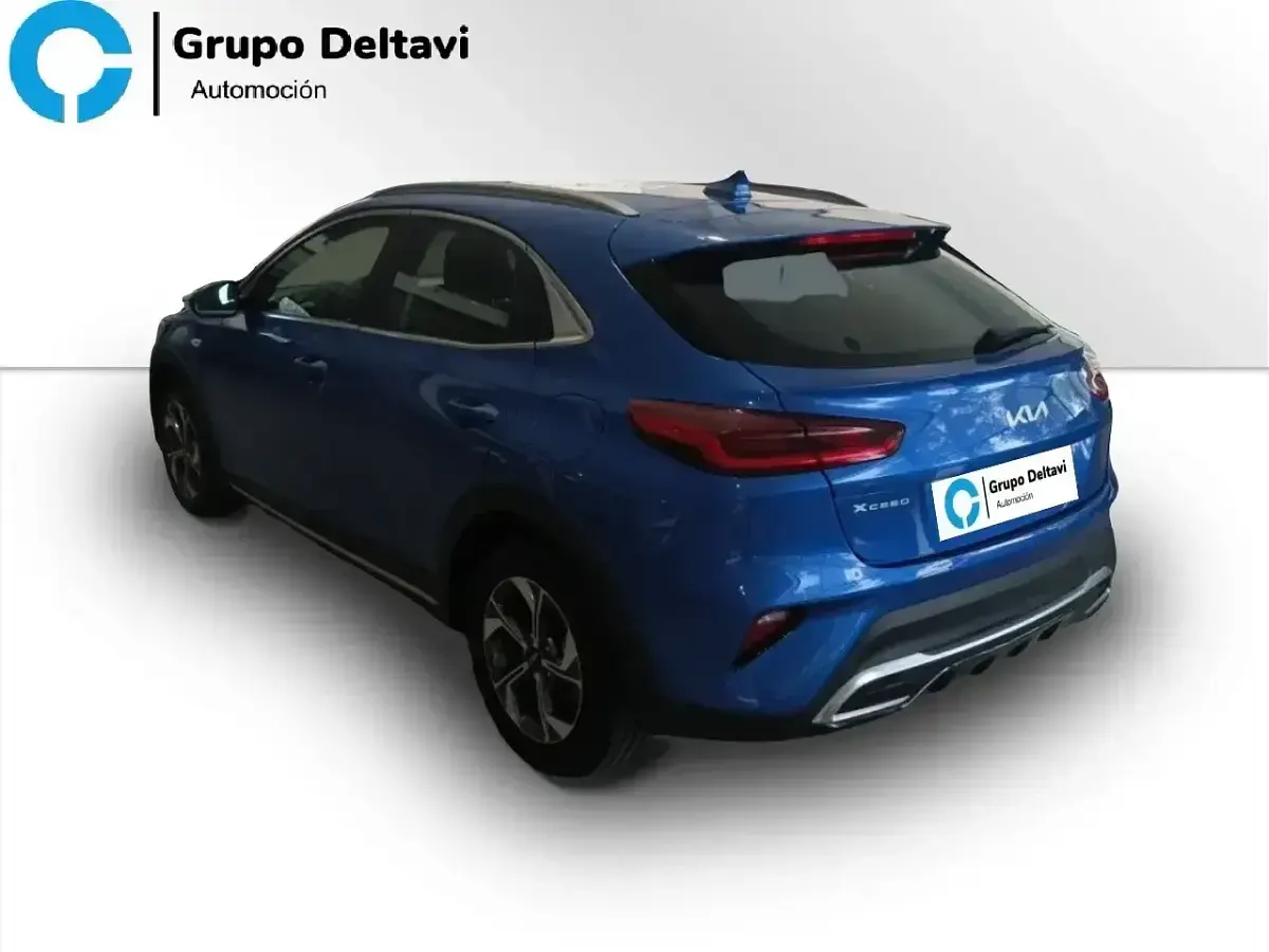 Usado Kia XCeed 100 CV (73 kW) 2025 Azul SUV