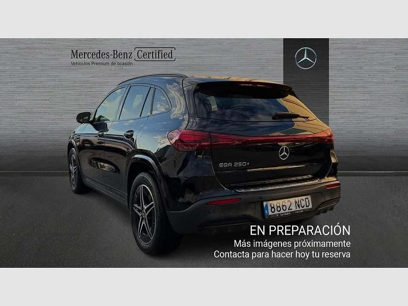 Usado Mercedes EQA250+ 139 kW (190 CV) 2025 Negro SUV