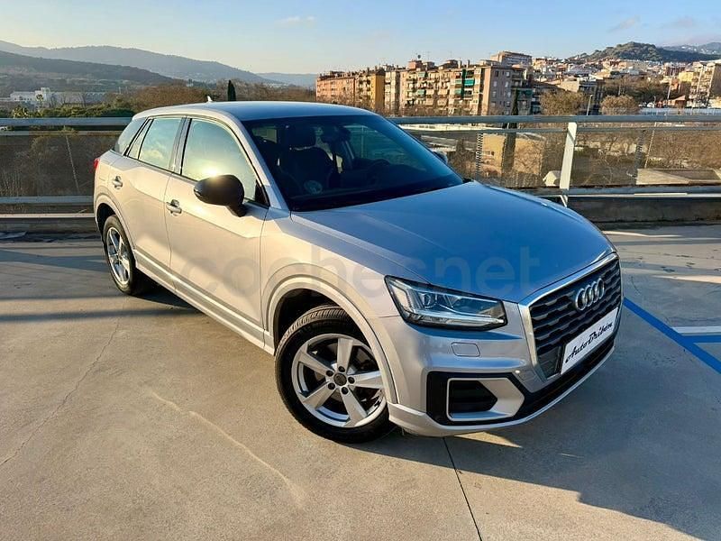 Usado Audi Q2 Advanced Plus 116 CV (85 kW) 2018 Gris / plata SUV