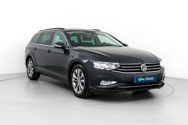 Usado VW Passat Executive 150 CV (110 kW) 2021 Gris Familiar