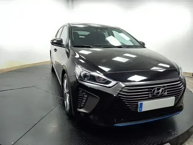 Usado Hyundai Ioniq 141 CV (103 kW) 2019 Negro Utilitario