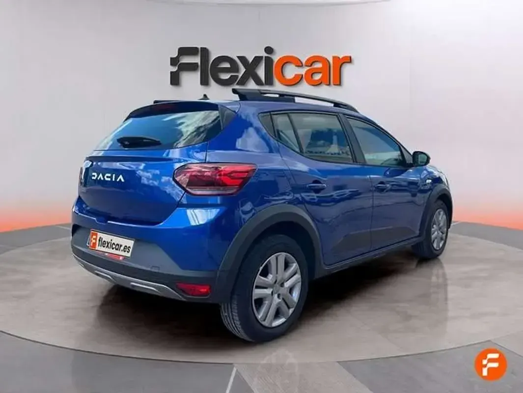 Käytetty Dacia Sandero Essentiel 101 HP (74 kW) 2023 Sininen Viistoperä
