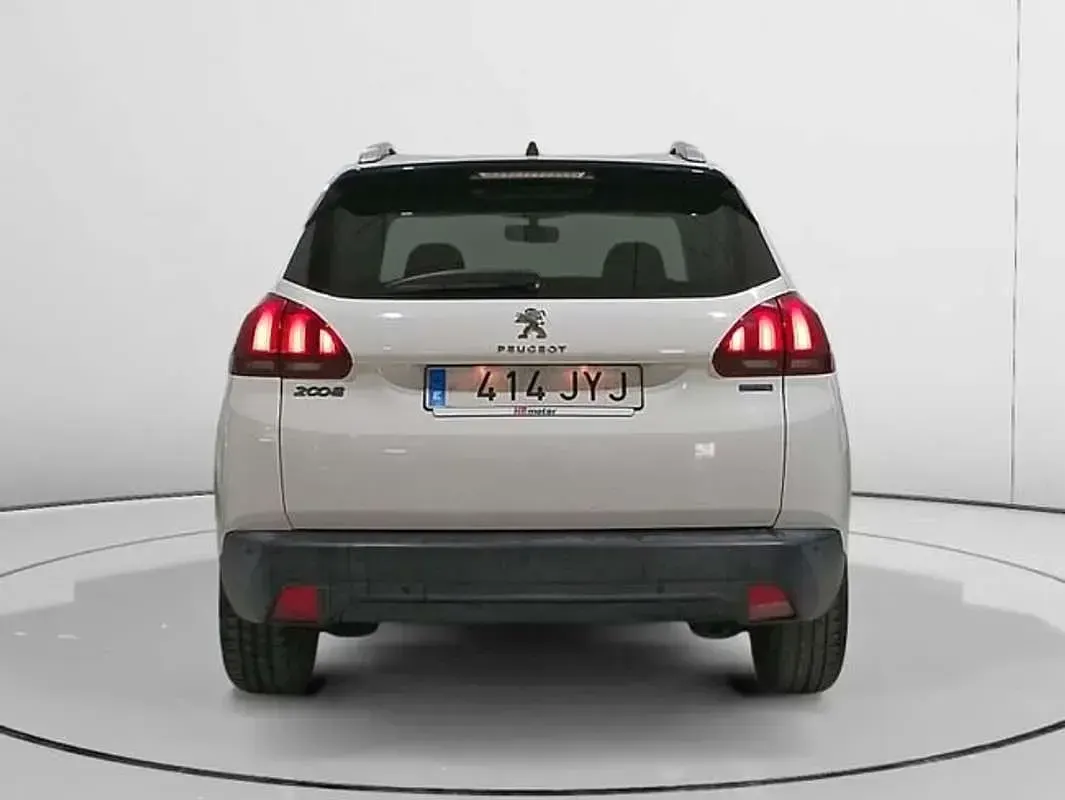 Usado Peugeot 2008 Style 110 CV (80 kW) 2017 Blanco SUV