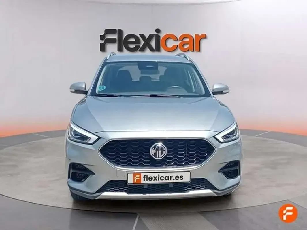 Usado MG ZS Comfort 116 CV (85 kW) 2025 Gris SUV