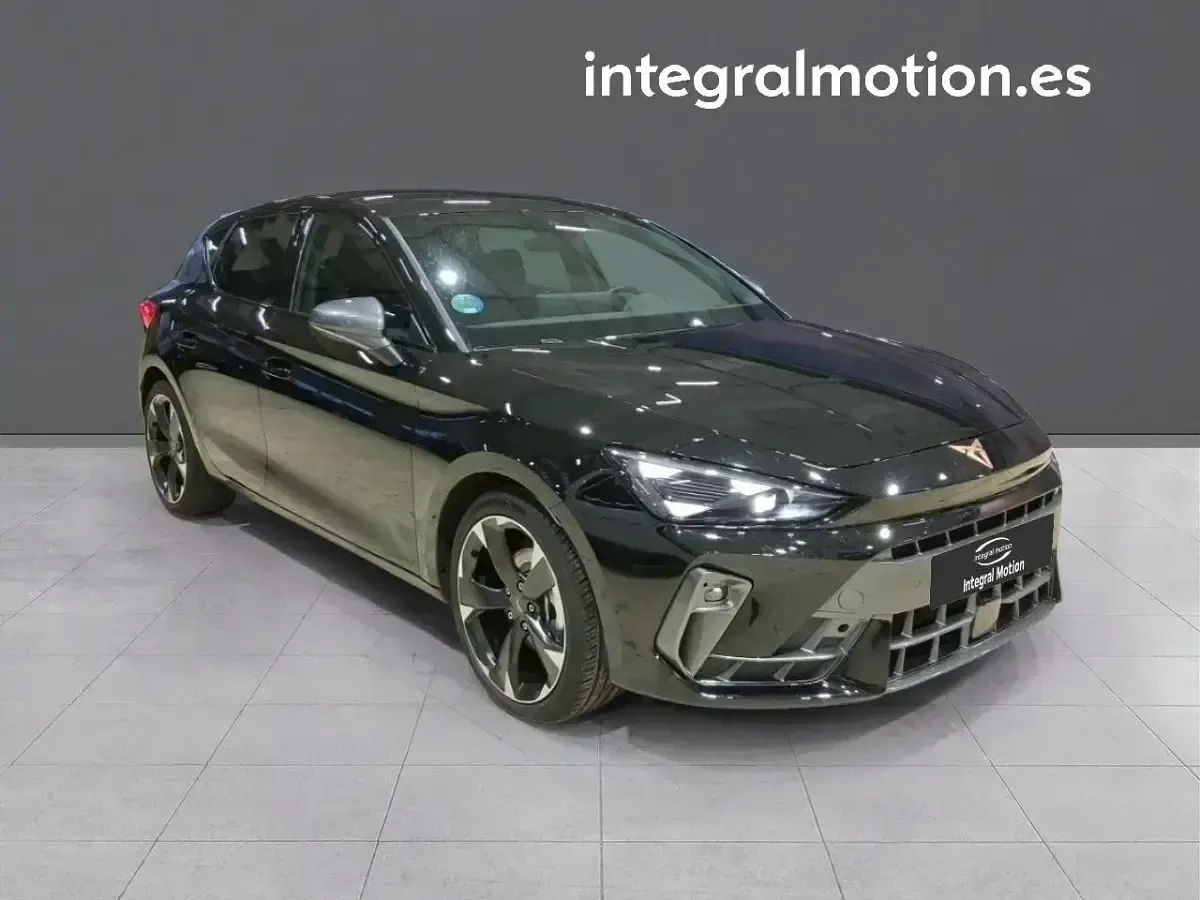 Usado Cupra Leon 149 CV (109 kW) 2025 Negro