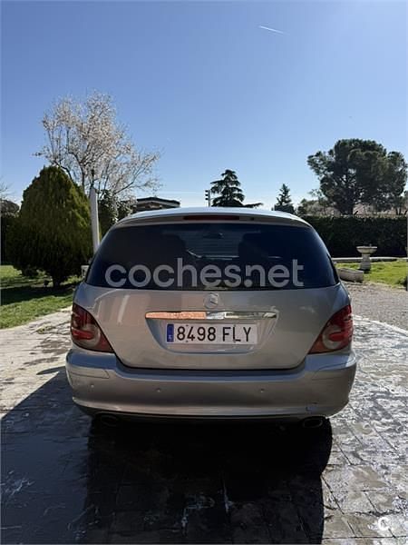 Usado Mercedes R320 224 CV (164 kW) 2006 Gris / plata Monovolumen