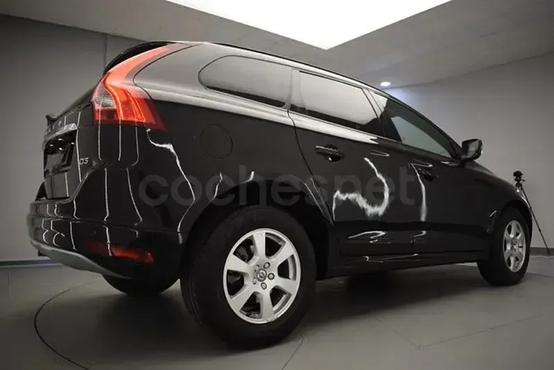 Usado Volvo XC60 Kinetic 150 CV (110 kW) 2017 Negro SUV