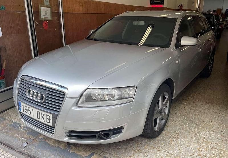 Usado Audi A6 224 CV (164 kW) 2005 Gris Familiar