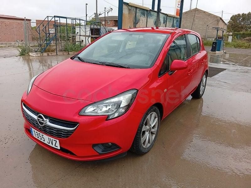Usado Opel Corsa Expression 75 CV (55 kW) 2017 Rojo Utilitario