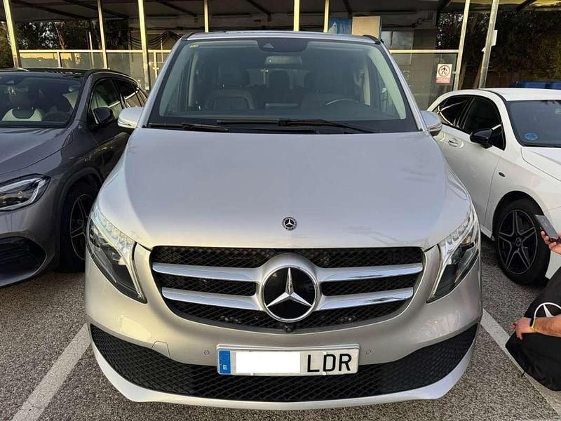 Usado Mercedes V250 Avantgarde 190 CV (139 kW) 2020 Plateado Monovolumen