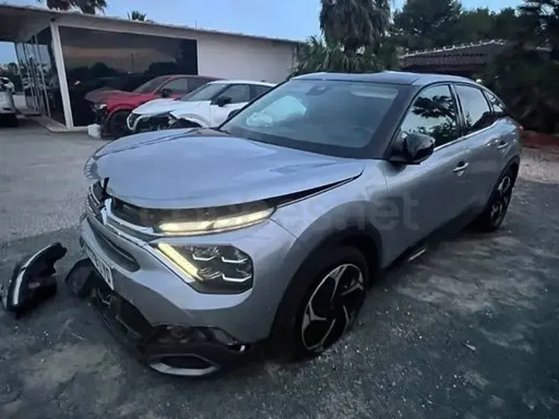 Usado Citroën C4 Shine 130 CV (95 kW) 2022 Gris / plata Berlina