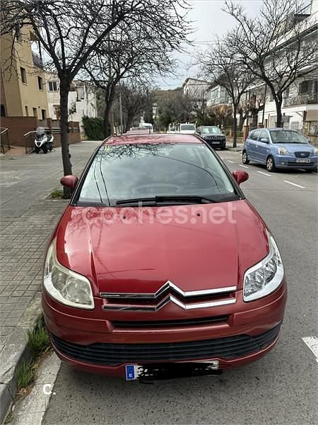 Usado Citroën C4 90 CV (66 kW) 2006 Granate Berlina