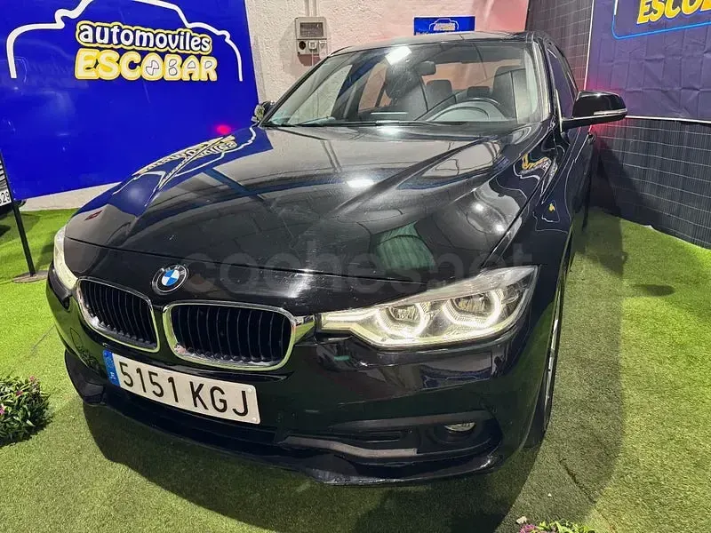 Usado BMW 318 Comfort Edition 150 CV (110 kW) 2017 Negro Berlina