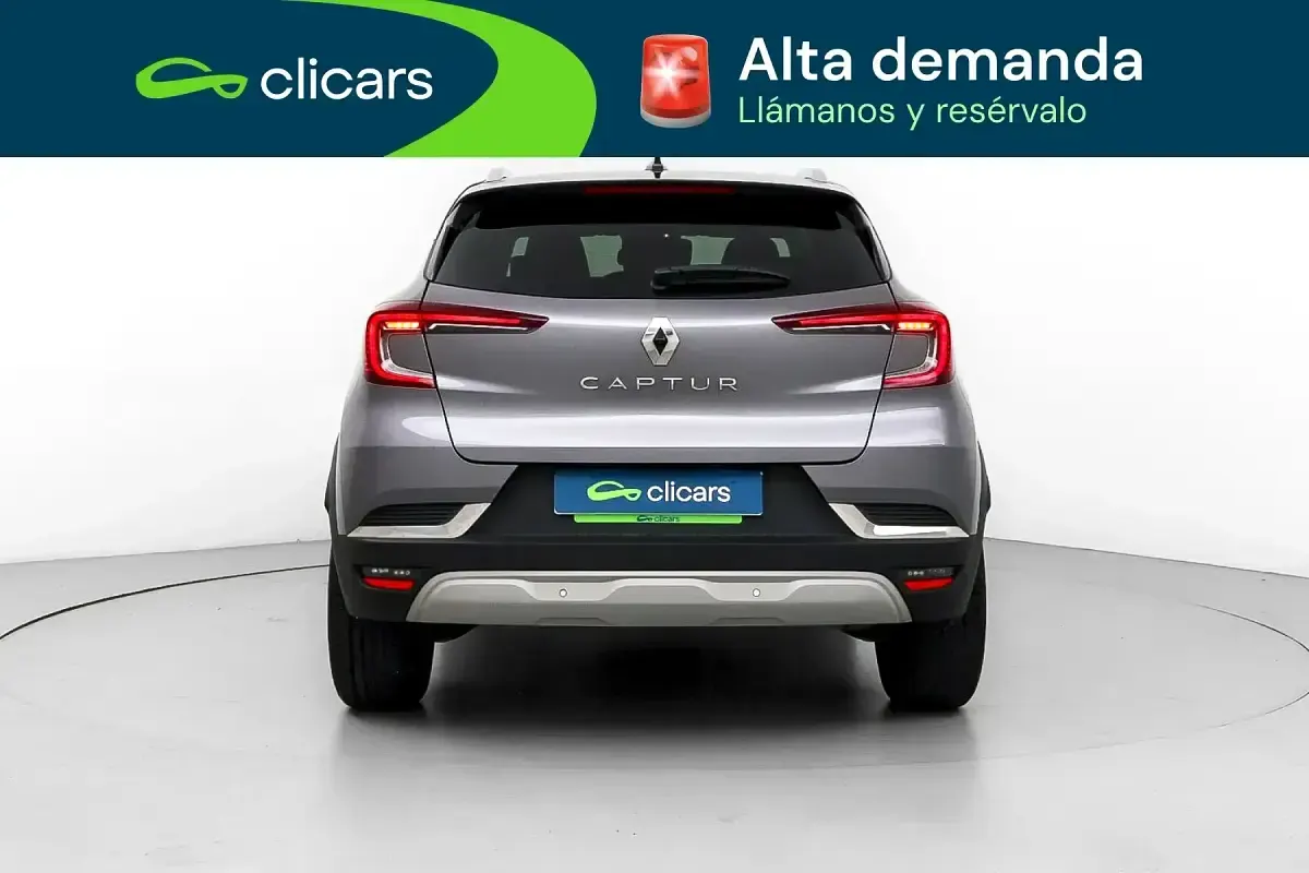 Usado Renault Captur Techno 90 CV (66 kW) 2023 Gris SUV