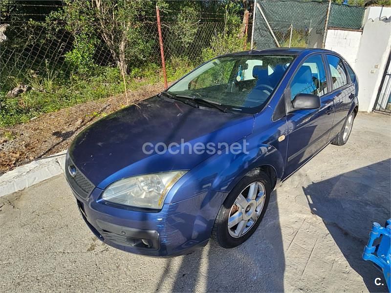 Używany Ford Focus Trend 100 KM (73 kW) 2005 Niebieski Sedan/Limuzyna