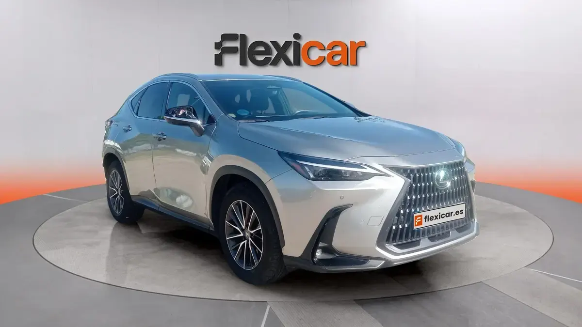 Usado Lexus NX450h+ Sport Line 309 CV (227 kW) 2022 Gris SUV